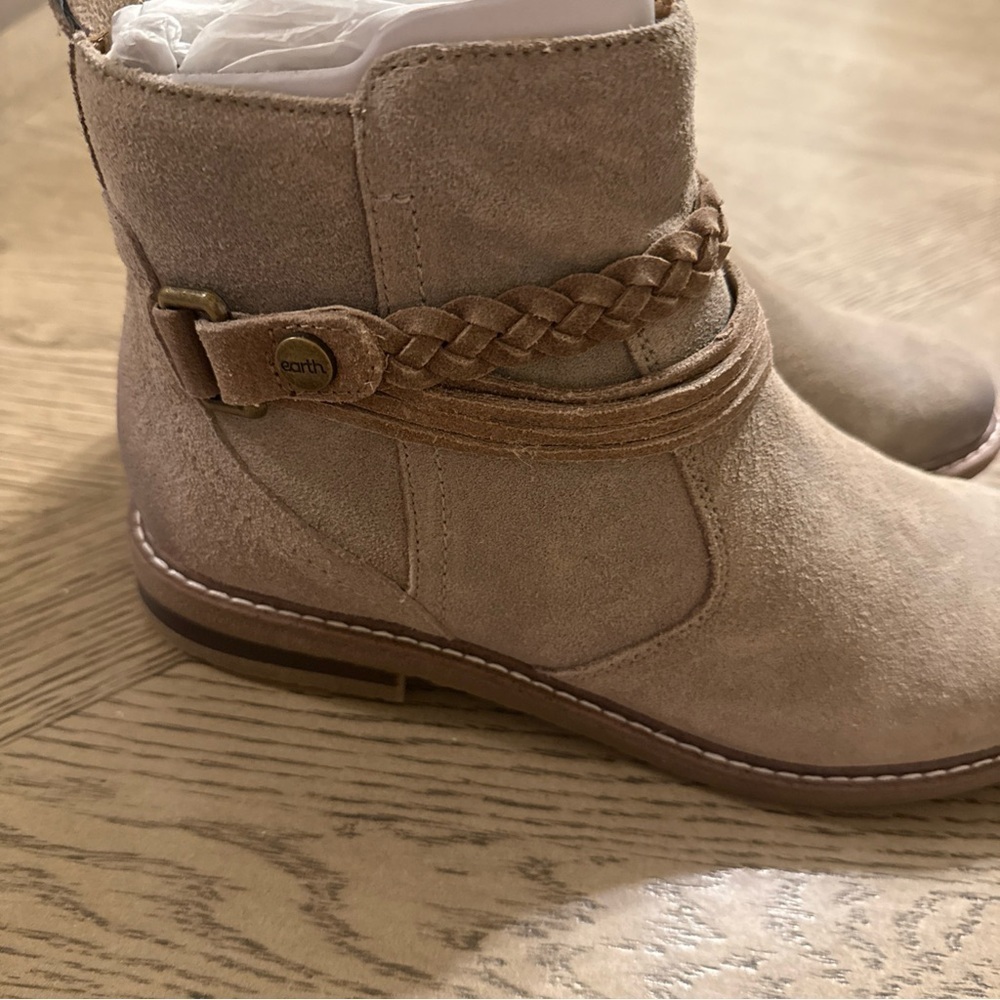 Earth Jeno Round Toe Casual Booties Taupe Ankle Boots Comfort Shoe Size 9.5 - Picture 2 of 5